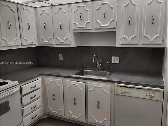 4th image of 2801 NE 183rd Street #1107W