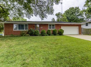 2000 Cambridge Rd, Springfield, IL 62704