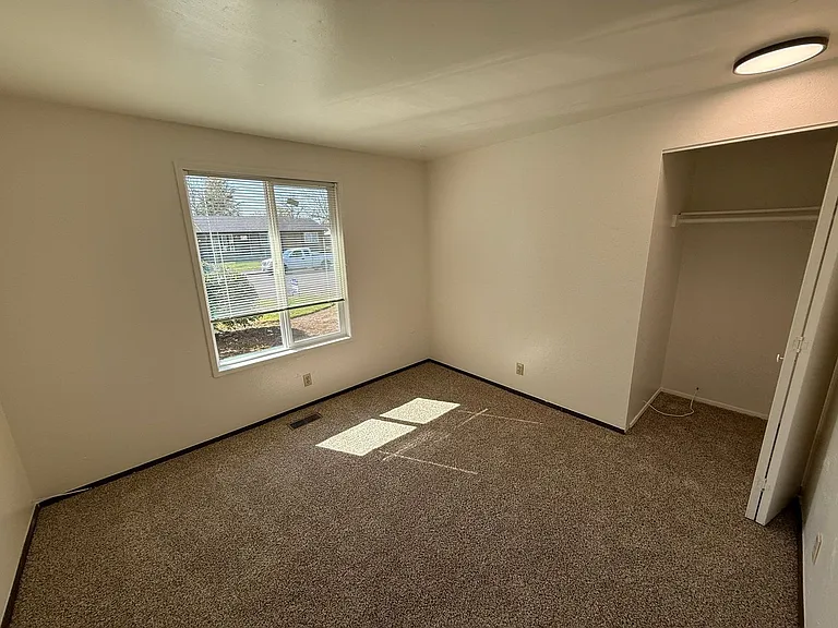 1488 Palace Dr NE — Photo 13