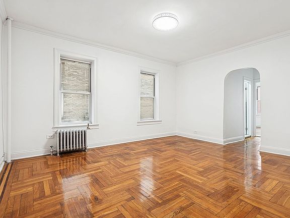 4th image of 811 Walton Ave APT B18