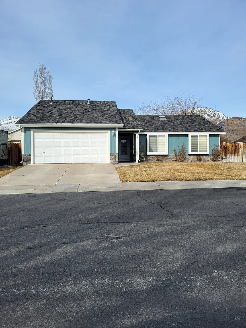 533 Rawe Peak Dr photo 1