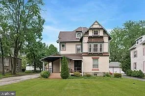 457 W Lancaster Ave #C