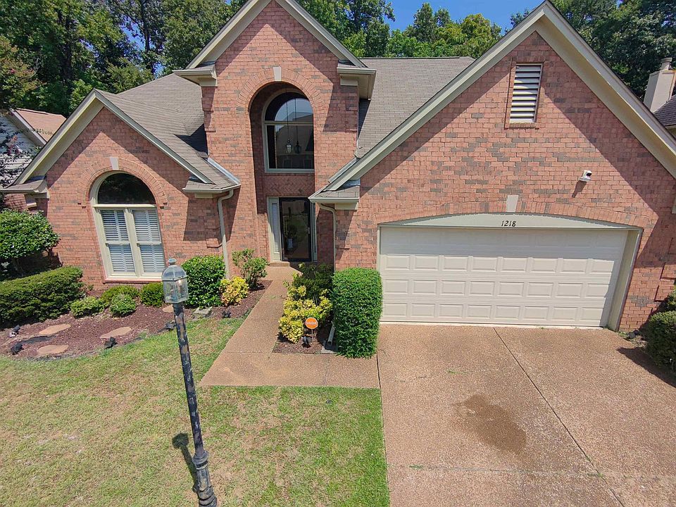 1st image of 1218 Cordova Green Dr