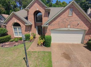 1218 Cordova Green Dr, Cordova, TN 38018