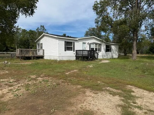 2906 S 33rd Rd, Cadillac, MI 49601