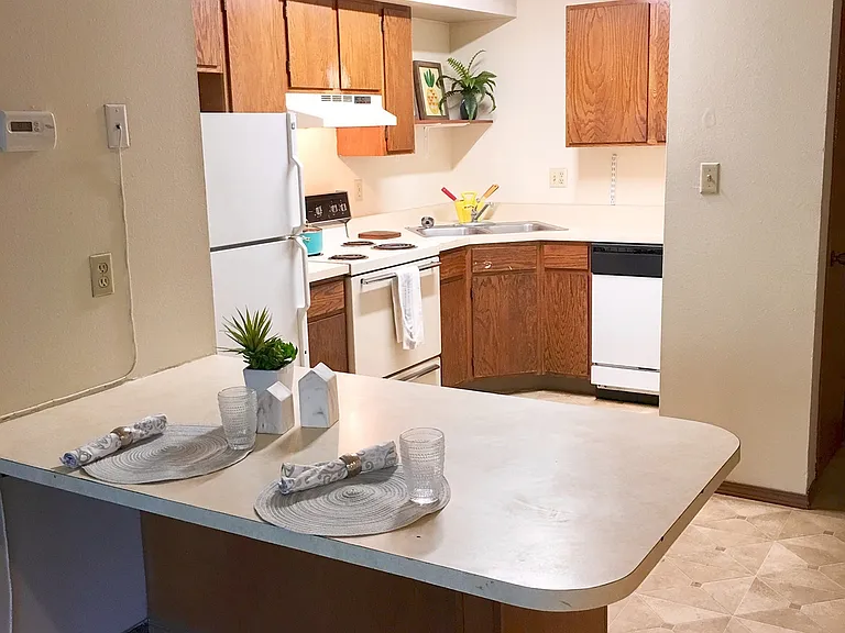1026 Osage St — Photo 2