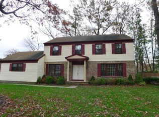 18 Wynwood Dr, Parsippany, NJ 07054