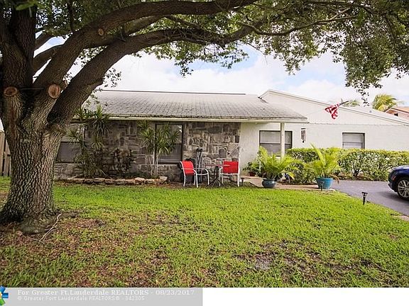 2nd image of 9485 NW 45th Pl