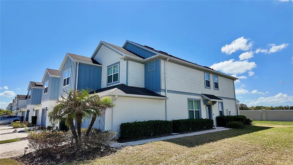 Building Photo - 3836 Grassland Dr