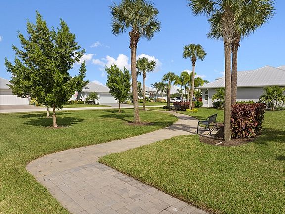 4th image of 4886 Arabella Cir