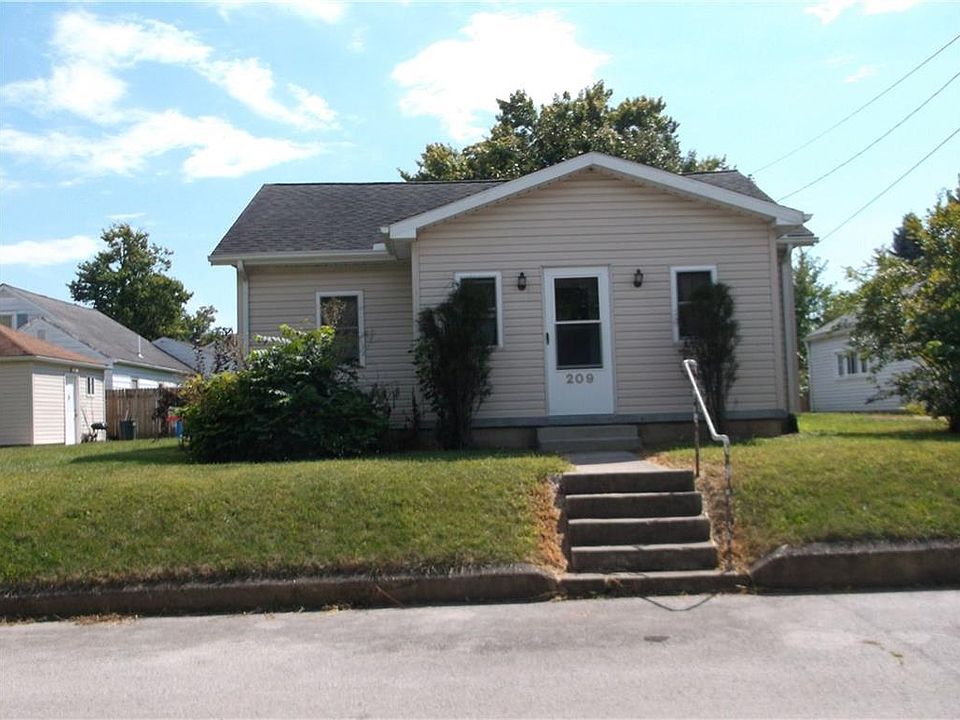 1st image of 209 Pearl St