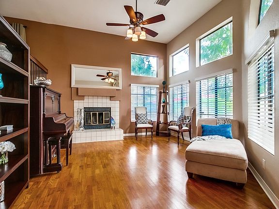 3rd image of 8615 Robles Dr Unit A