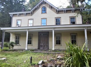 201 Oscawana Lake Rd, Putnam Valley, NY 10579