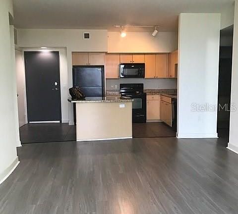 3rd image of 413 E Pine St #14