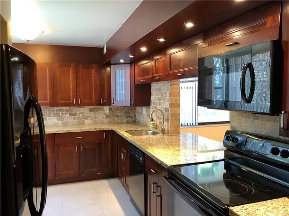 6800 Cypress Road #215, Plantation, FL 33317