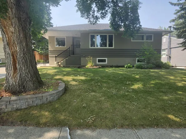 39 Croydon Rd NW, Calgary, AB T2K 1S5