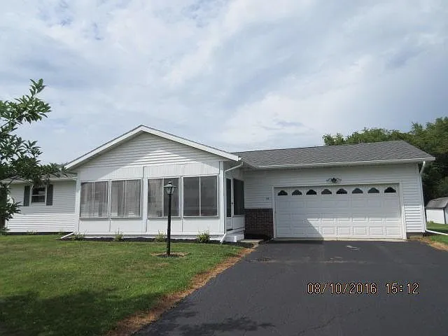 70 Gregory Dr photo 1