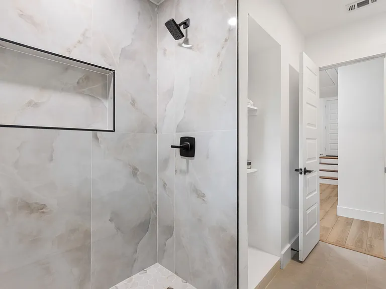 719 Northill Dr — Photo 19