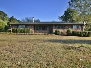 11 Magnolia Dr, Cartersville, GA 30121