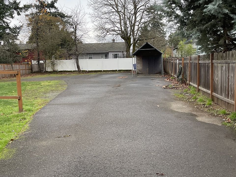 2nd image of 5345 SE 105th Ave