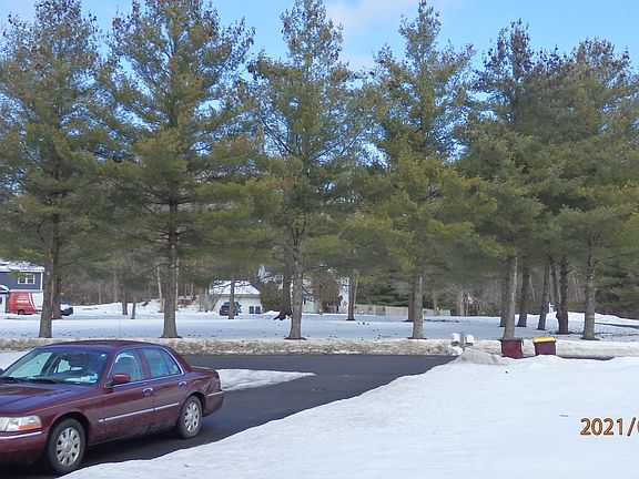 3rd image of 6 Aspen Ridge Blvd #B