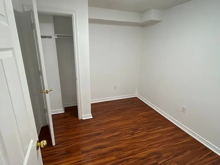 157 Hollywood Hill Cir #LOWER — Photo 5
