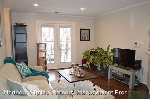 2nd image of 2848 S Wakefield St #B
