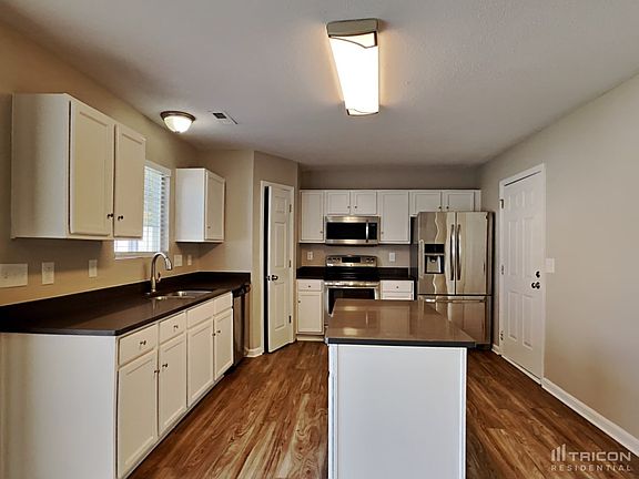 5th image of 701 Townsend Farm Dr
