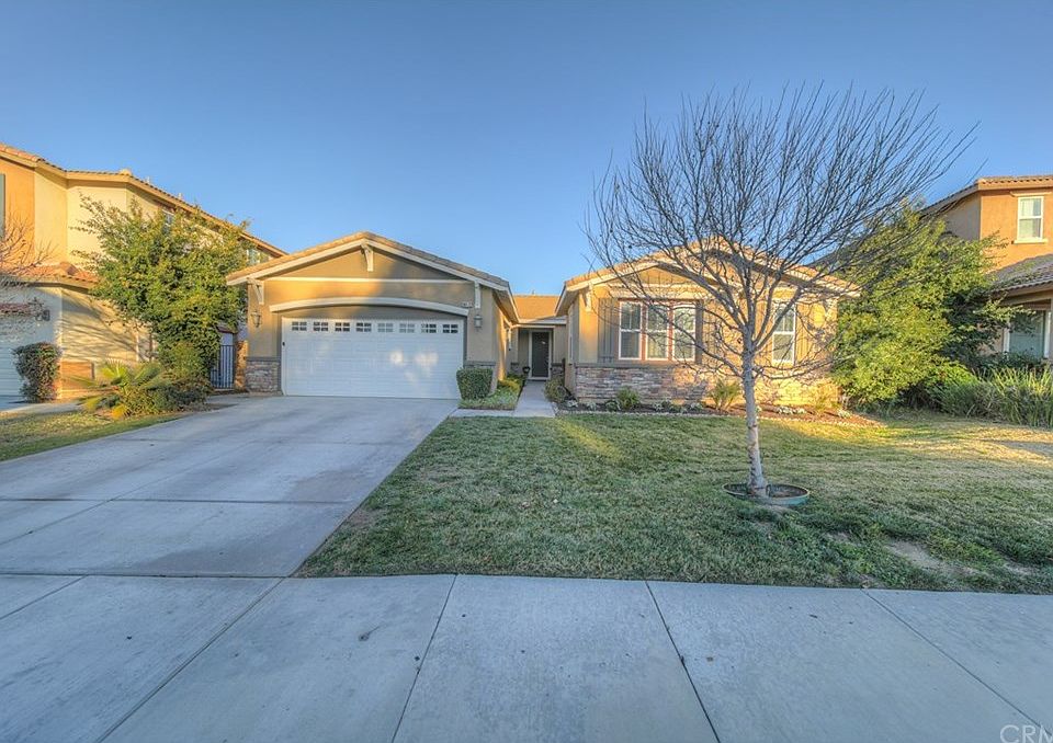 1st image of 30172 Heatherfield Cir