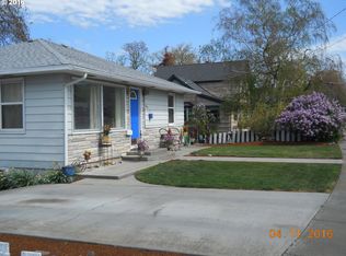 1403 E 11th St, The Dalles, OR