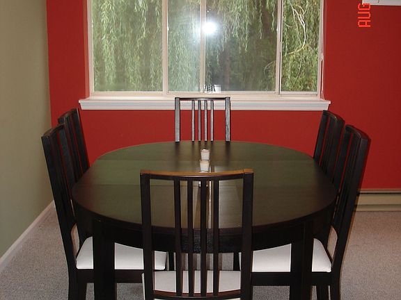 Dining Room Overlooking Resevoir