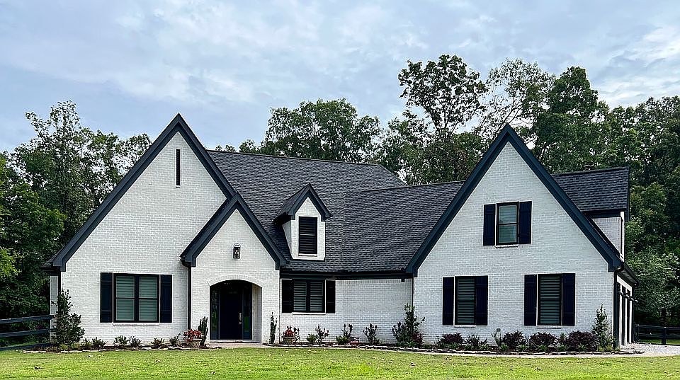 1st image of 350 Jameson Dr