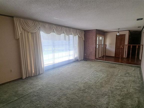 3rd image of 1426 KINGSTON AVENUE