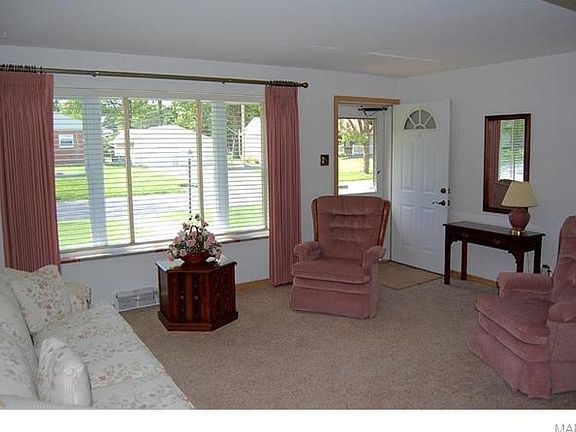 4th image of 408 Greenmeadows Dr