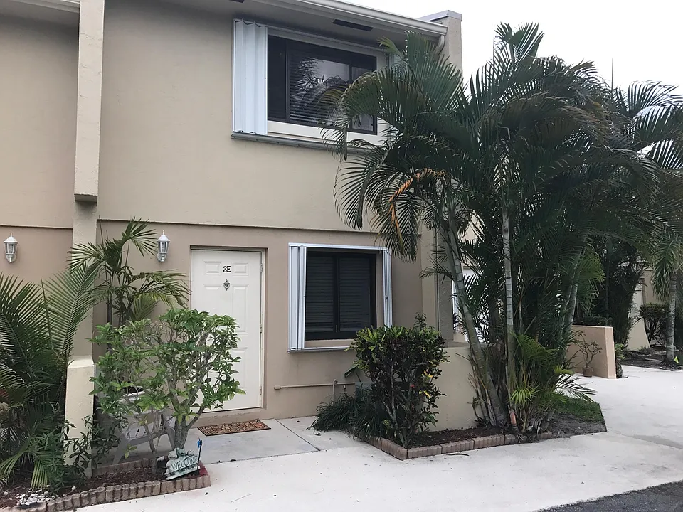 139 Sparrow Dr #3E