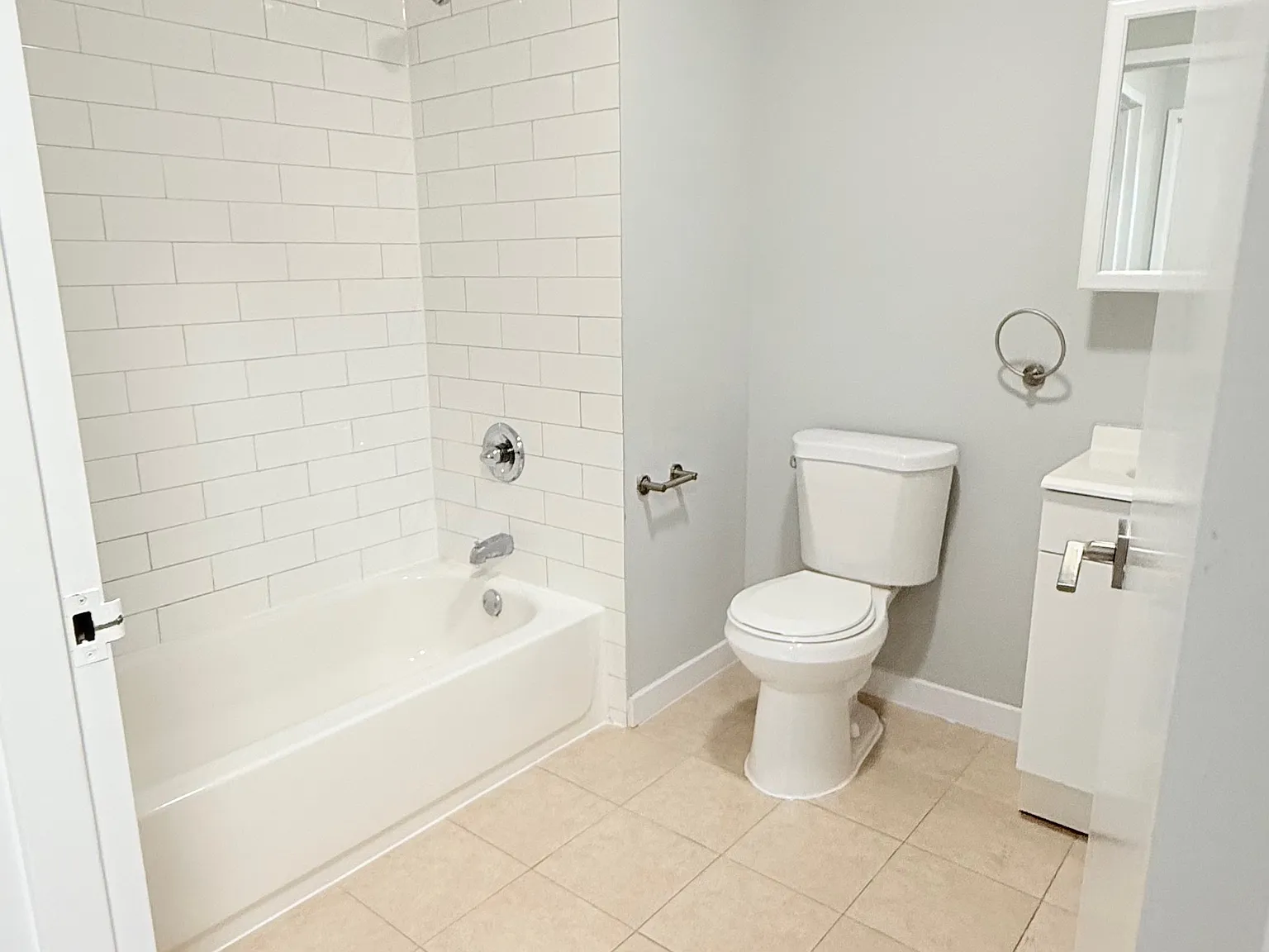2 bed, $2,181 — Photo 2