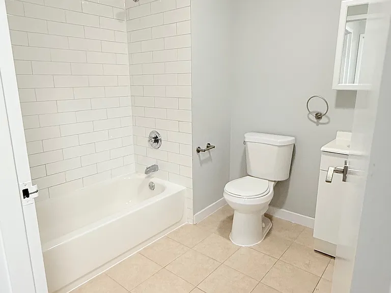 203 12th Ave #200-05 — Photo 2