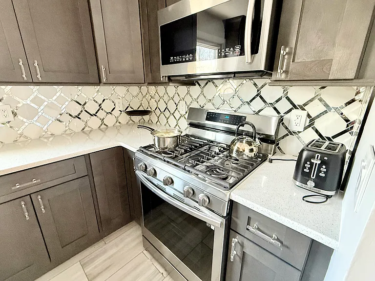33 Willow Wood Ct #2 — Photo 2