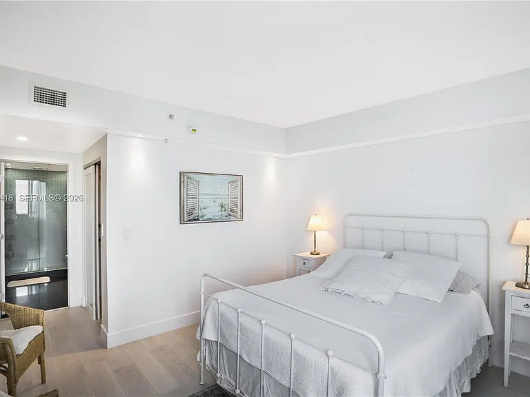335 Biscayne Blvd #3808 — Photo 35