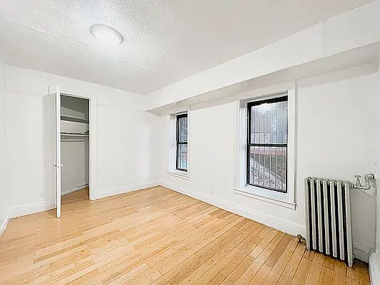 5th image of 134 Haven Ave APT B