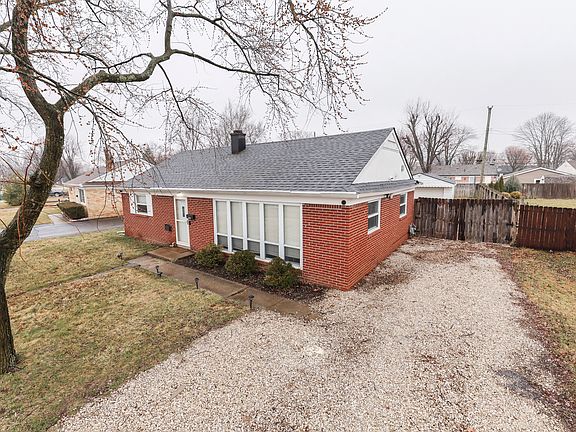 4th image of 527 Northgate Dr