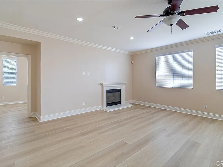 2272 Mary Clare St — Photo 9