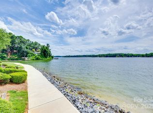 14053 Queens Harbor Rd, Charlotte, NC 28278