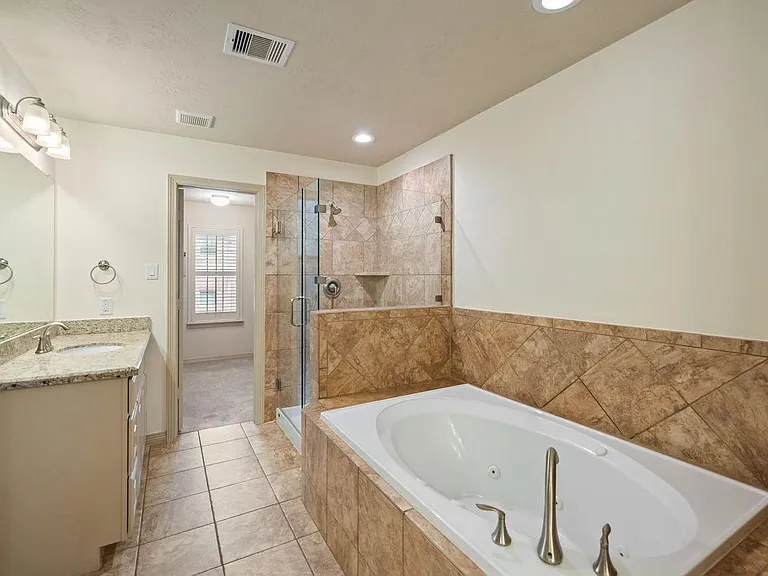 4018 Childress St — Photo 16