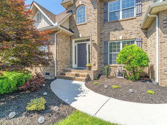 3rd image of 2012 Downing Creek Ln