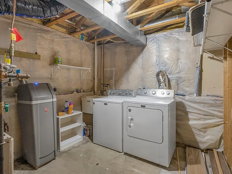 9043 Waconia St NE — Photo 17