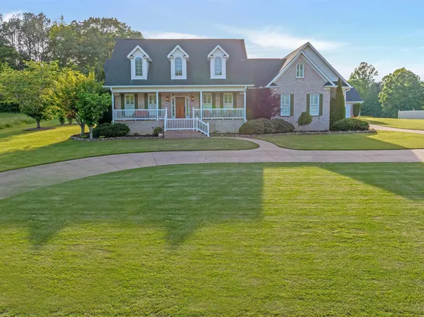 109 Caney Creek Dr, Rainsville, AL 35986