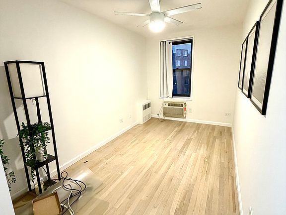 4th image of 35-20 Leverich St #746