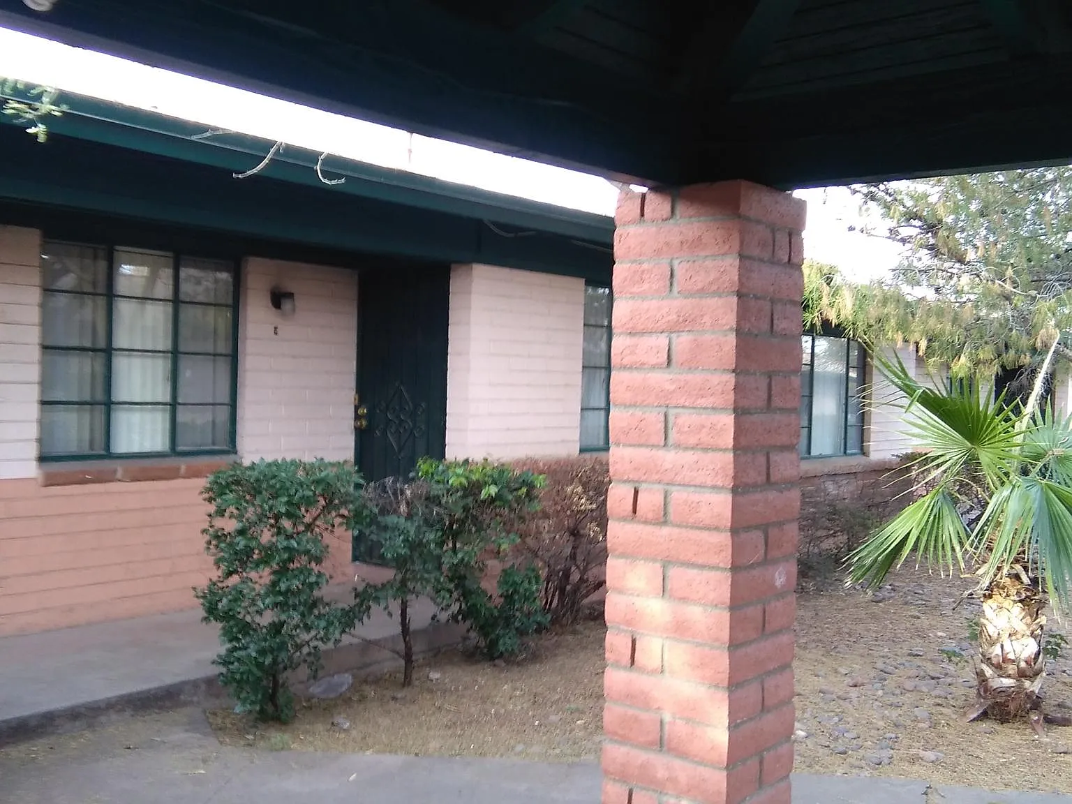 930 N 7th Ave — Photo 4