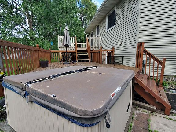 5th image of 9233 W River Rd
